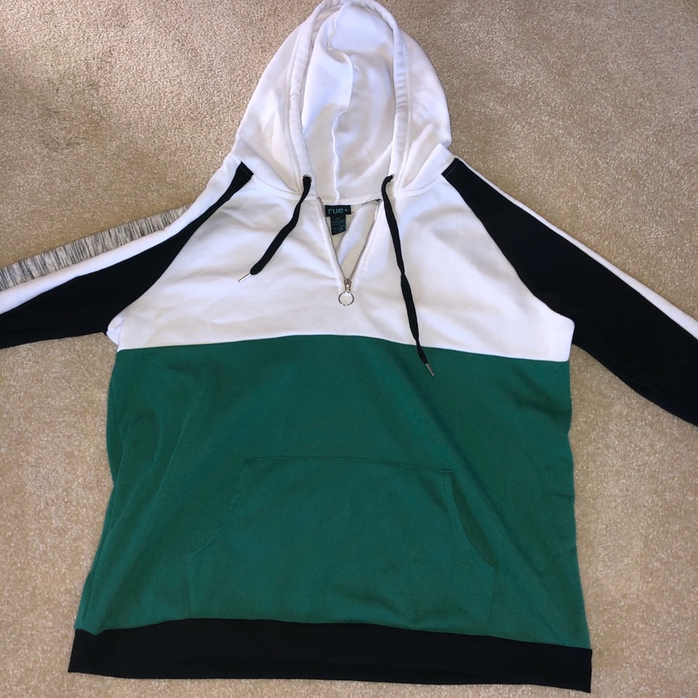 Good Used condition Rue 21 + sweatshirt 2X